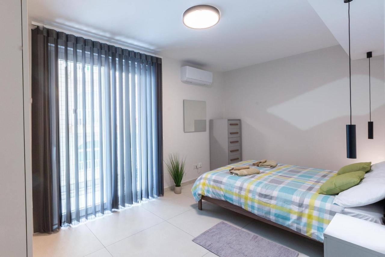 Seafront Luxury Apartment St. Paul's Bay Dış mekan fotoğraf